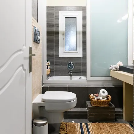 Seaside House In Agios Vasilios パトラ